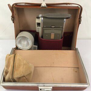 Vintage Polaroid Model 80 Land Camera With Wink Light And Flash In Case